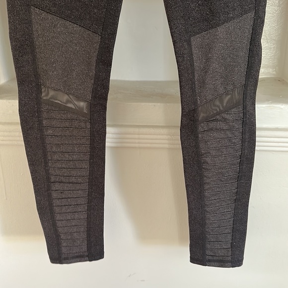 ALO Grey Moto Leggings with Pocket, Size M - Picture 7 of 7